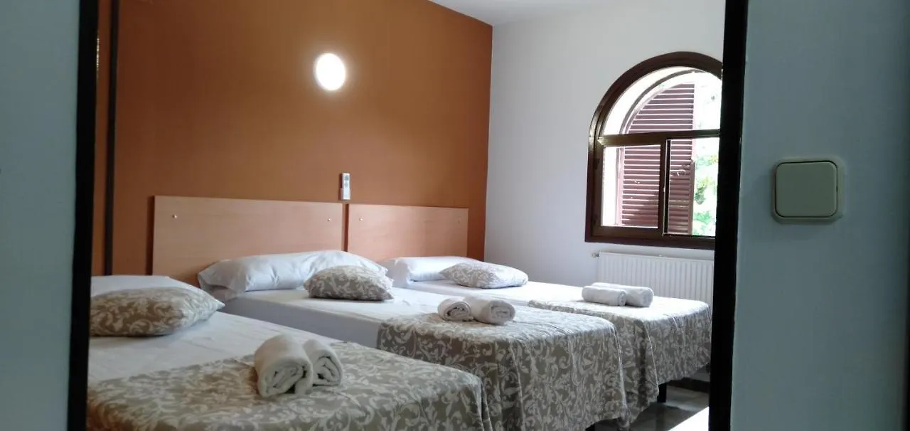 Гостевой дом Отель New Hortaleza Coliving Мадрид